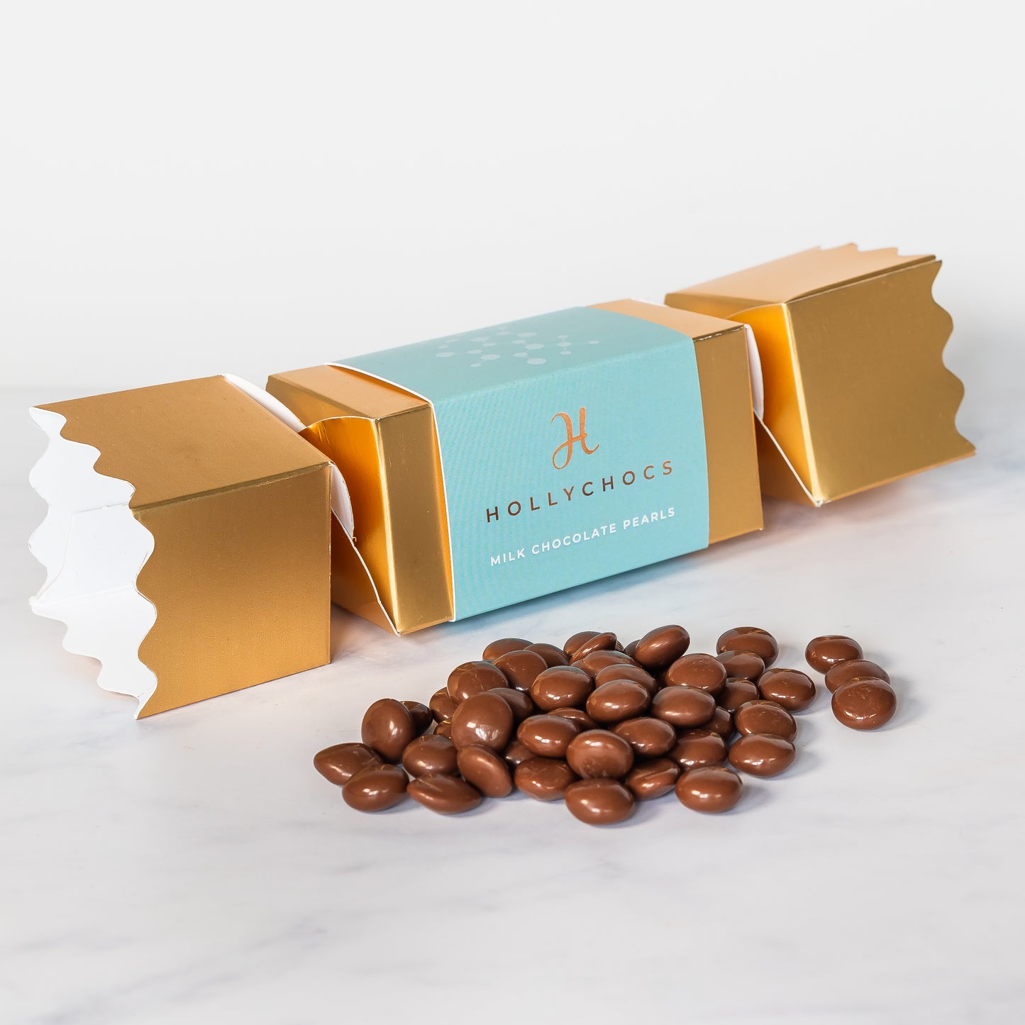 Christmas Cracker - Milk Chocolate Pearls